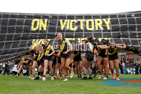 AFLW 2024 Round 02 - Richmond v GWS - A-53789670