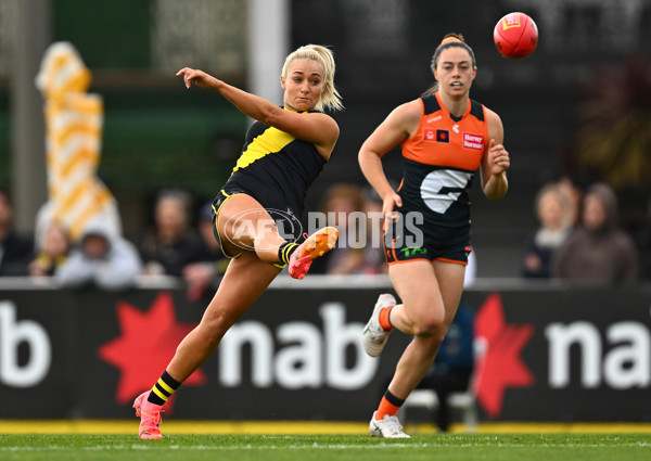 AFLW 2024 Round 02 - Richmond v GWS - A-53790364
