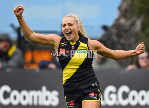AFLW 2024 Round 02 - Richmond v GWS - A-53792332