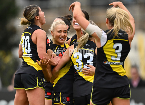 AFLW 2024 Round 02 - Richmond v GWS - A-53793012