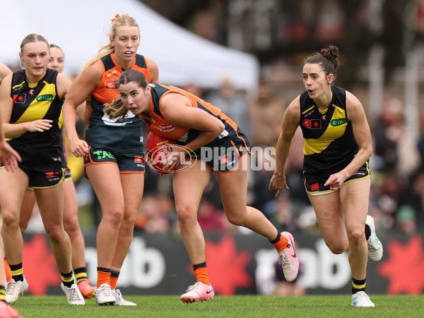 AFLW 2024 Round 02 - Richmond v GWS - A-53794978