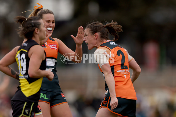AFLW 2024 Round 02 - Richmond v GWS - A-53797578