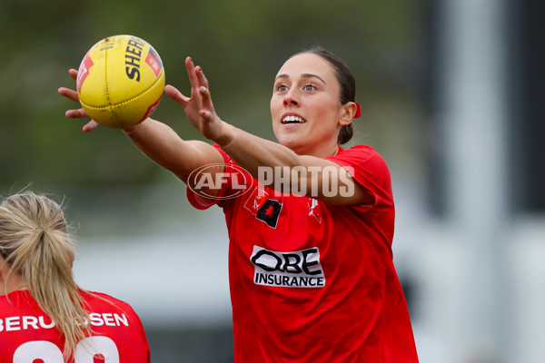 AFLW 2024 Round 02 - St Kilda v Sydney - A-53797584