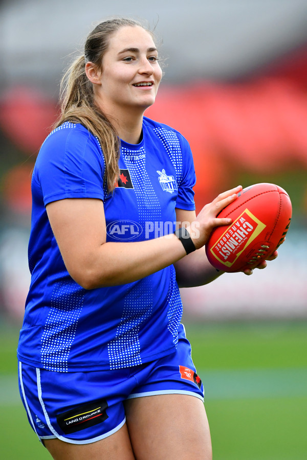 AFLW 2024 Round 02 - North Melbourne v Geelong - A-53797960