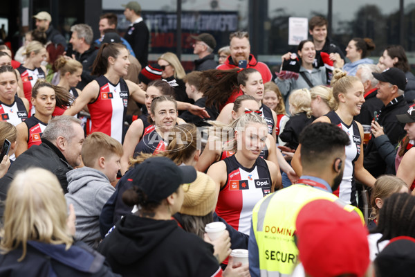 AFLW 2024 Round 02 - St Kilda v Sydney - A-53798038