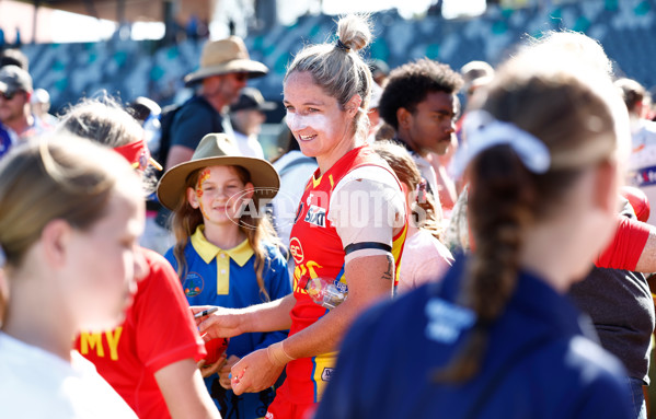 AFLW 2024 Round 02 - Gold Coast v Carlton - A-53798050