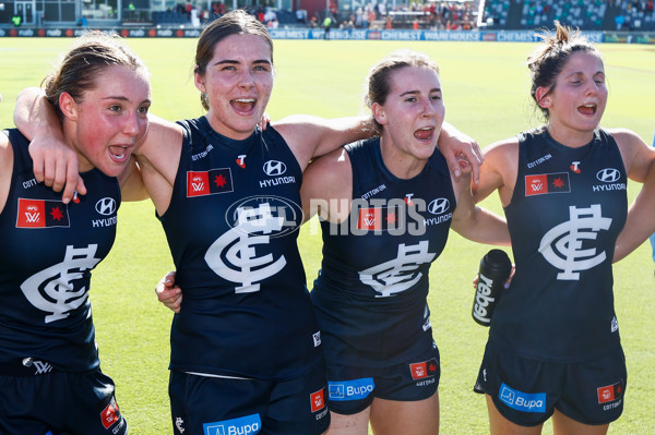 AFLW 2024 Round 02 - Gold Coast v Carlton - A-53800383