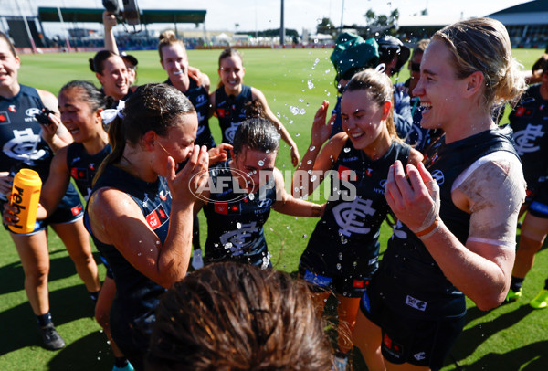 AFLW 2024 Round 02 - Gold Coast v Carlton - A-53800404