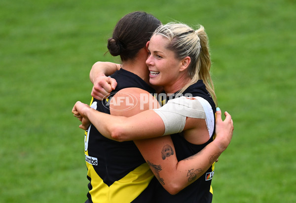 AFLW 2024 Round 02 - Richmond v GWS - A-53800471