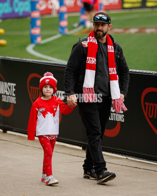 AFLW 2024 Round 02 - St Kilda v Sydney - A-53800472