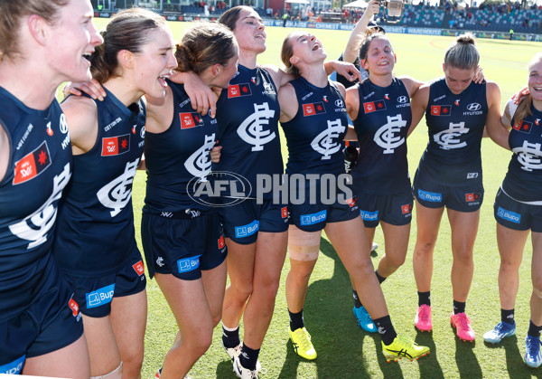 AFLW 2024 Round 02 - Gold Coast v Carlton - A-53800704