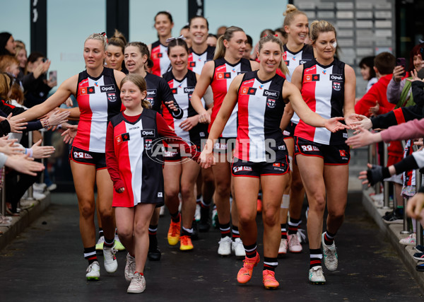 AFLW 2024 Round 02 - St Kilda v Sydney - A-53800728