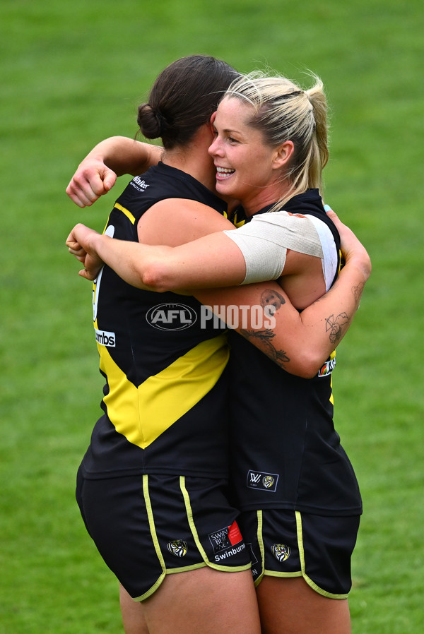 AFLW 2024 Round 02 - Richmond v GWS - A-53800779