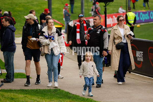 AFLW 2024 Round 02 - St Kilda v Sydney - A-53802906