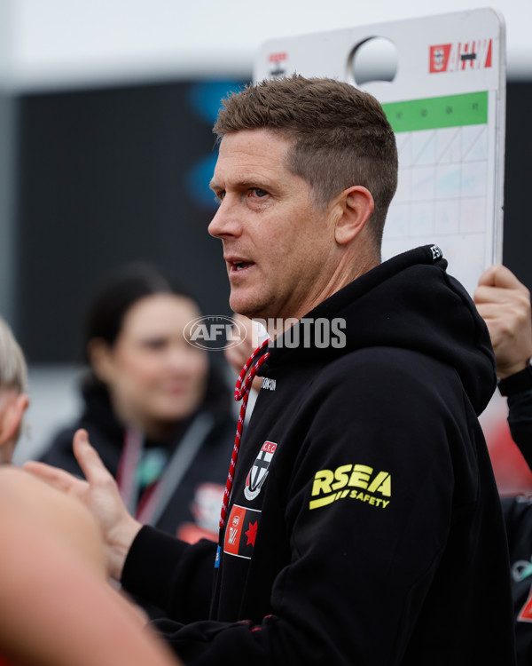 AFLW 2024 Round 02 - St Kilda v Sydney - A-53802928