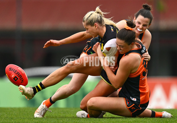 AFLW 2024 Round 02 - Richmond v GWS - A-53802975