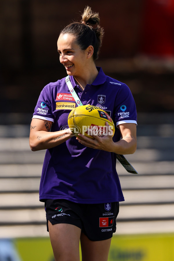 AFLW 2024 Round 02 - Fremantle v Adelaide - A-53802976