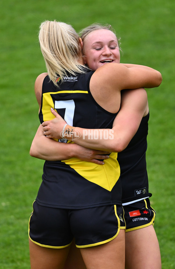 AFLW 2024 Round 02 - Richmond v GWS - A-53803314