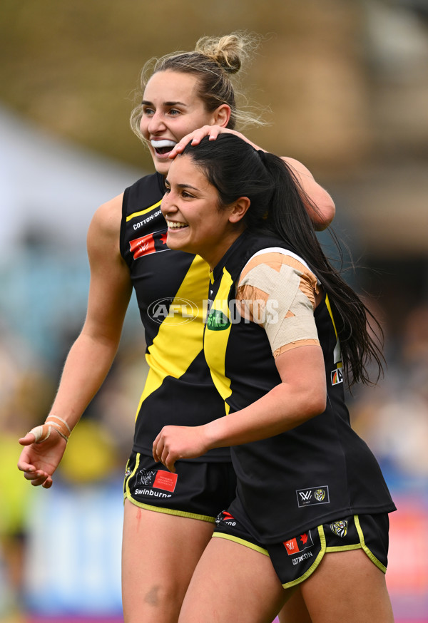 AFLW 2024 Round 02 - Richmond v GWS - A-53803388