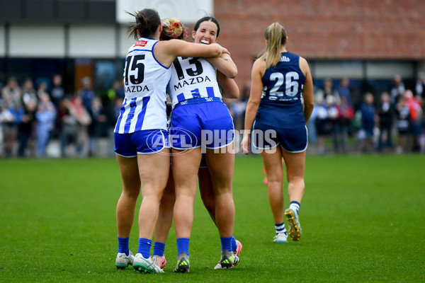 AFLW 2024 Round 02 - North Melbourne v Geelong - A-53803389