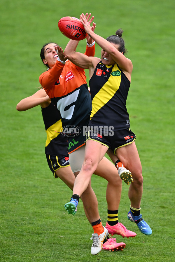 AFLW 2024 Round 02 - Richmond v GWS - A-53803404