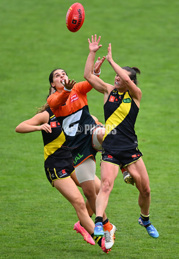 AFLW 2024 Round 02 - Richmond v GWS - A-53803405