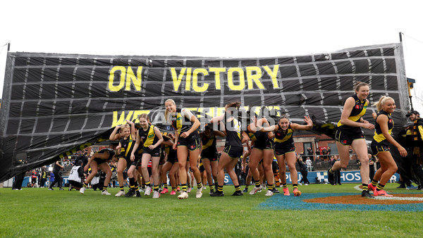 AFLW 2024 Round 02 - Richmond v GWS - A-53805675