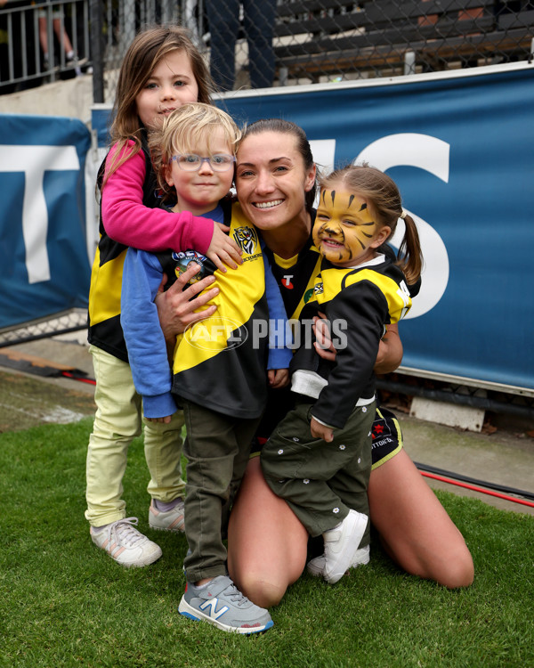 AFLW 2024 Round 02 - Richmond v GWS - A-53806162