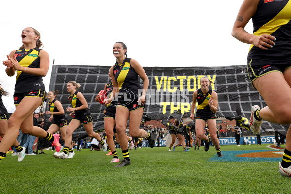 AFLW 2024 Round 02 - Richmond v GWS - A-53806164