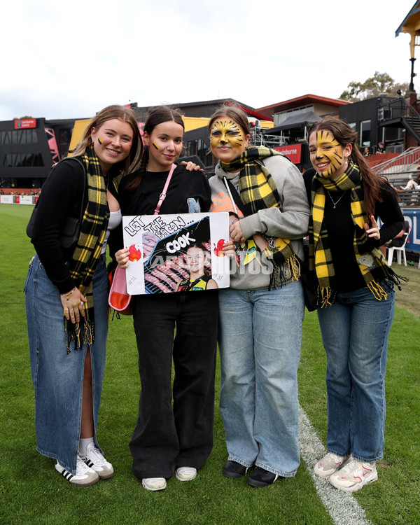 AFLW 2024 Round 02 - Richmond v GWS - A-53806172