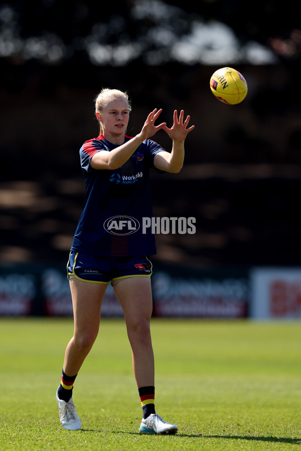 AFLW 2024 Round 02 - Fremantle v Adelaide - A-53806206