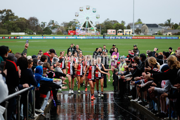 AFLW 2024 Round 02 - St Kilda v Sydney - A-53810953