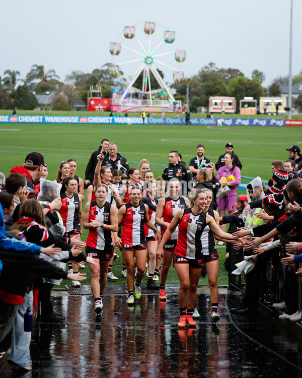 AFLW 2024 Round 02 - St Kilda v Sydney - A-53811634