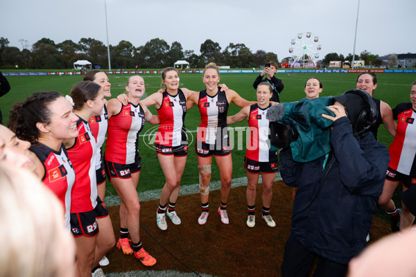 AFLW 2024 Round 02 - St Kilda v Sydney - A-53811637