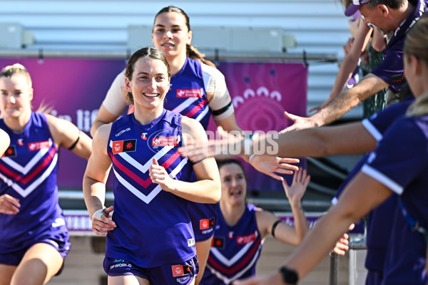 AFLW 2024 Round 02 - Fremantle v Adelaide - A-53813625