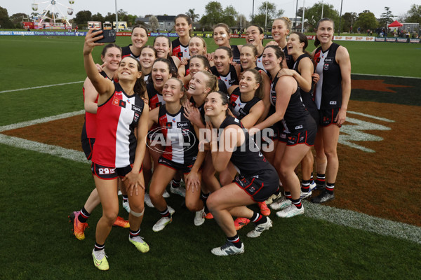AFLW 2024 Round 02 - St Kilda v Sydney - A-53813648
