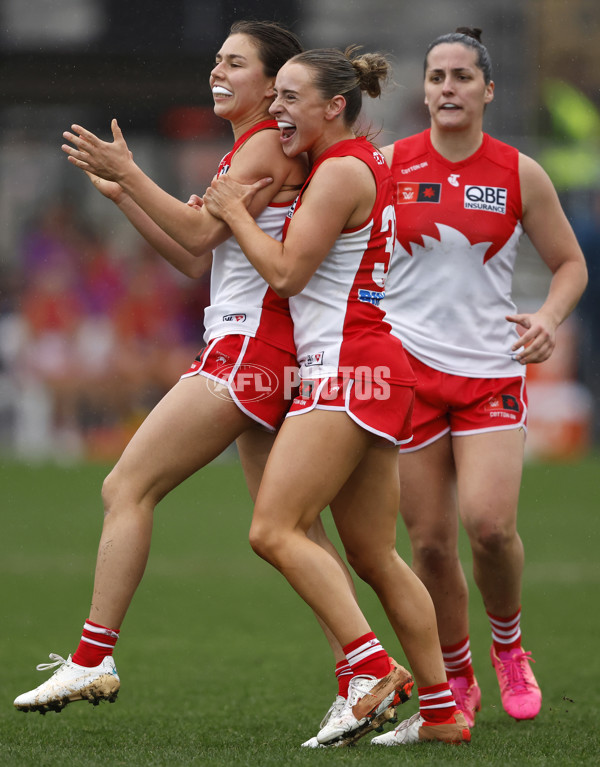 AFLW 2024 Round 02 - St Kilda v Sydney - A-53813655