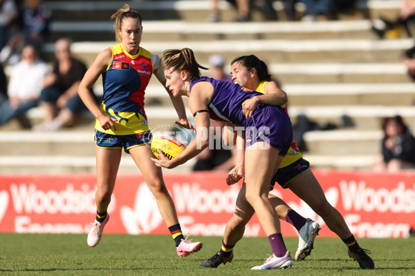 AFLW 2024 Round 02 - Fremantle v Adelaide - A-53813671