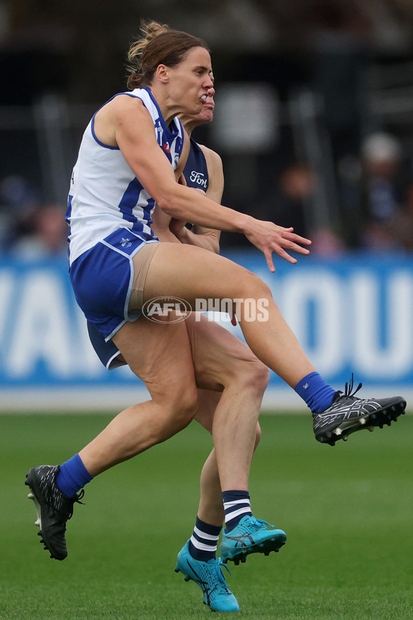 AFLW 2024 Round 02 - North Melbourne v Geelong - A-53814129