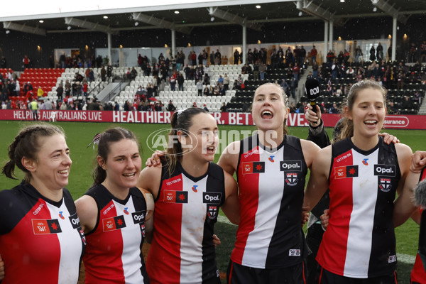 AFLW 2024 Round 02 - St Kilda v Sydney - A-53814140