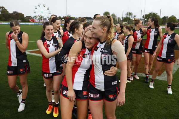 AFLW 2024 Round 02 - St Kilda v Sydney - A-53814143