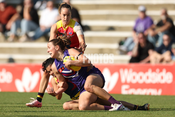 AFLW 2024 Round 02 - Fremantle v Adelaide - A-53814148