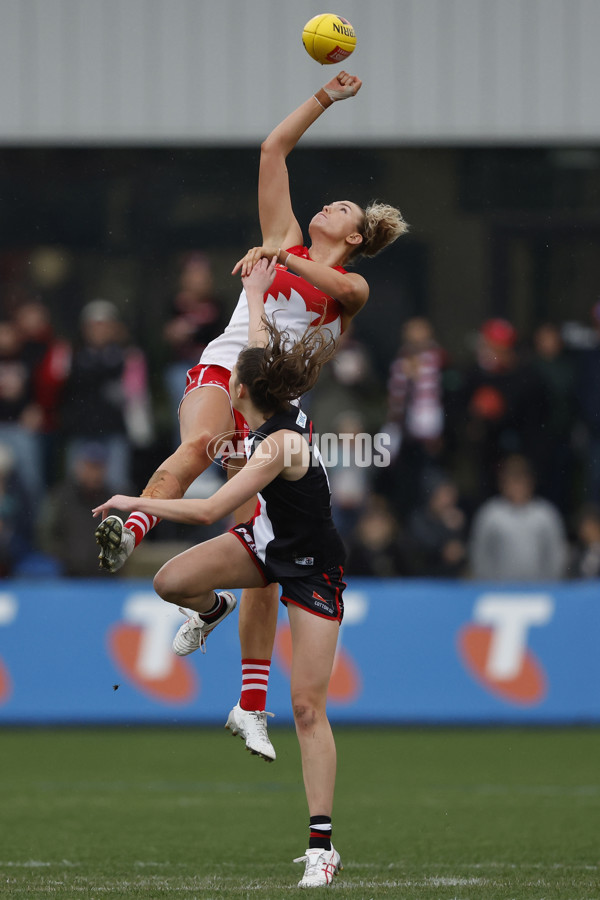 AFLW 2024 Round 02 - St Kilda v Sydney - A-53814167