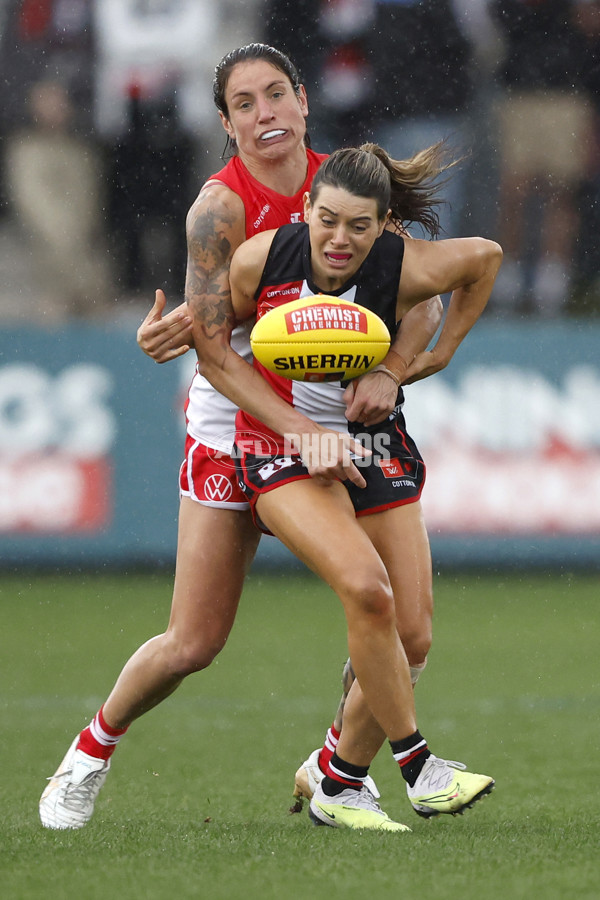 AFLW 2024 Round 02 - St Kilda v Sydney - A-53816346