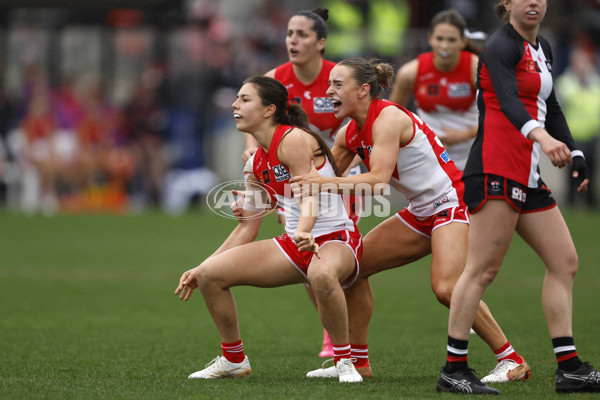 AFLW 2024 Round 02 - St Kilda v Sydney - A-53816349