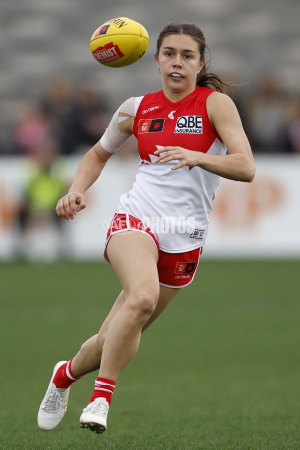 AFLW 2024 Round 02 - St Kilda v Sydney - A-53816426