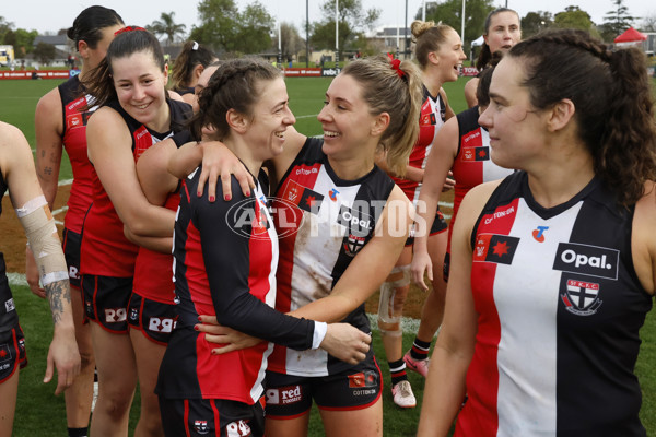 AFLW 2024 Round 02 - St Kilda v Sydney - A-53818887