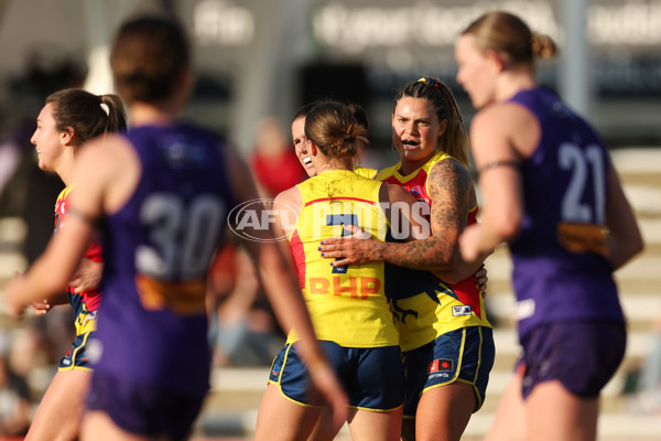 AFLW 2024 Round 02 - Fremantle v Adelaide - A-53818910