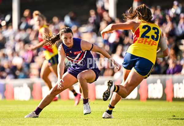 AFLW 2024 Round 02 - Fremantle v Adelaide - A-53818919