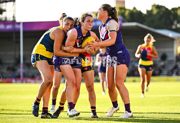 AFLW 2024 Round 02 - Fremantle v Adelaide - A-53818929